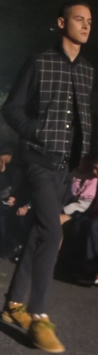 ディスカバード6