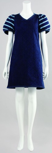 ドレス48000円(同)