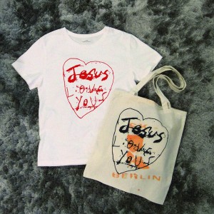 Tシャツと会場限定トートバッグ